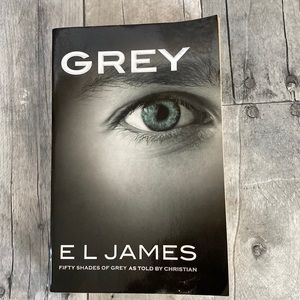 Grey by EL James- paperback EUC